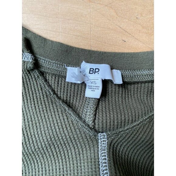 Bp thermal long sleeve BNWOT green top sz XSmall womens split neck - Picture 5 of 6